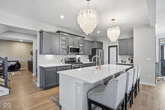 19918 Chatham Green Drive, Westfield, IN 46074