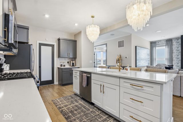 19918 Chatham Green Drive, Westfield, IN 46074