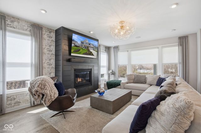 19918 Chatham Green Drive, Westfield, IN 46074