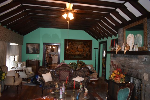 209 Hillcrest Dr, Madison, TN 37115