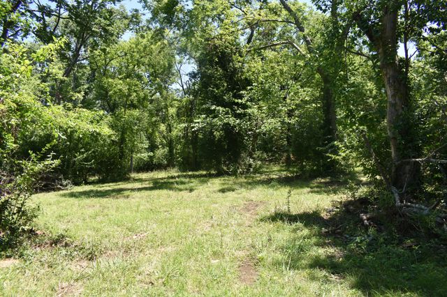 209 Hillcrest Dr, Madison, TN 37115