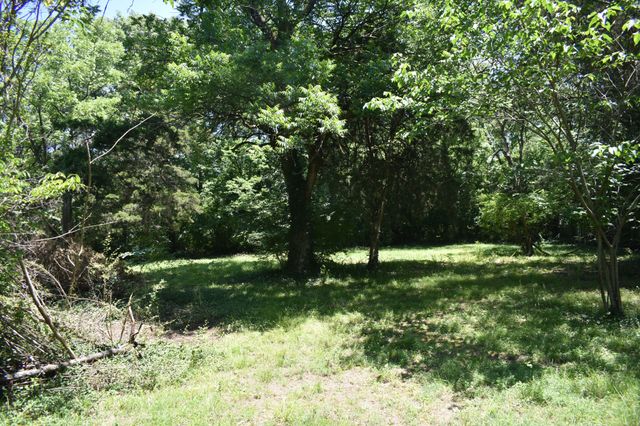 209 Hillcrest Dr, Madison, TN 37115