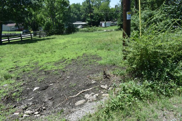 209 Hillcrest Dr, Madison, TN 37115