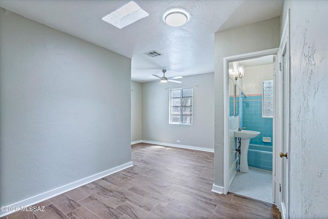 1902 E Hawthorne Street, Tucson, AZ 85719