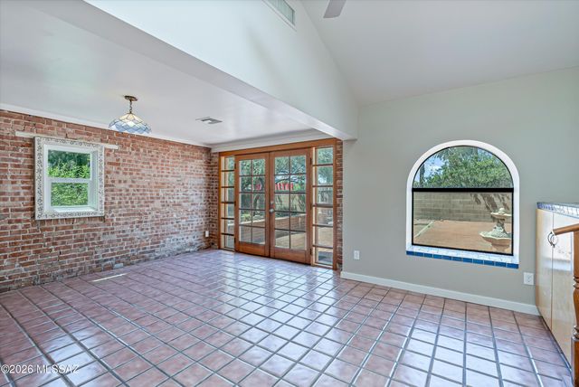 1902 E Hawthorne Street, Tucson, AZ 85719