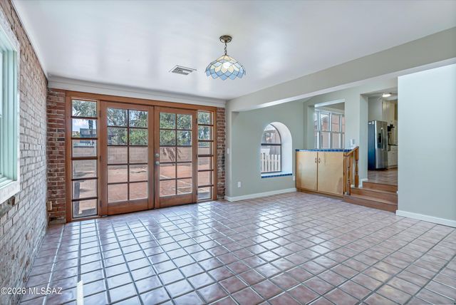 1902 E Hawthorne Street, Tucson, AZ 85719
