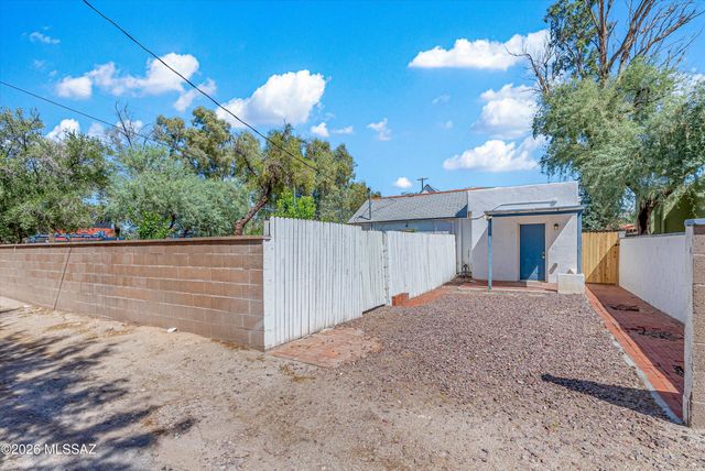 1902 E Hawthorne Street, Tucson, AZ 85719