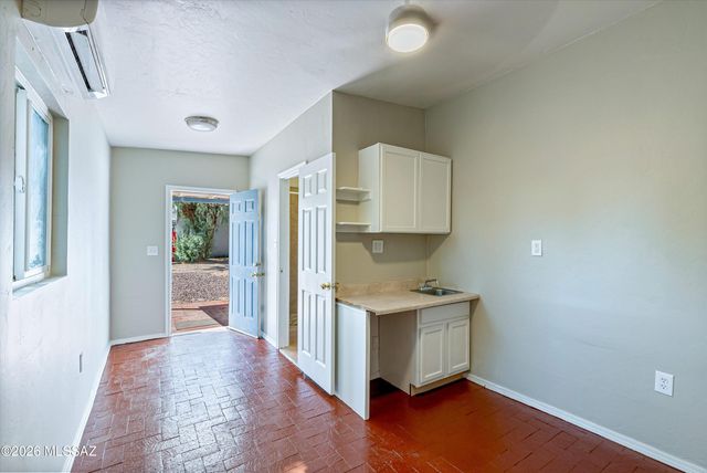 1902 E Hawthorne Street, Tucson, AZ 85719