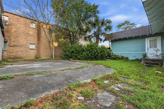 3308 Yupon Street, Houston, TX 77006
