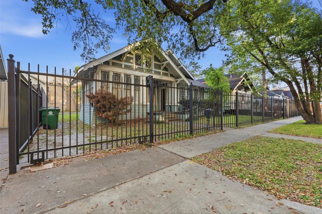 3308 Yupon Street, Houston, TX 77006