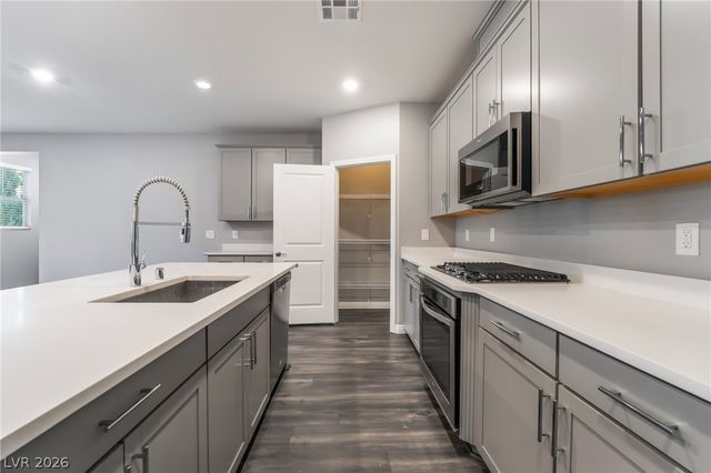 909 Riverlawn Place, Las Vegas, NV 89138