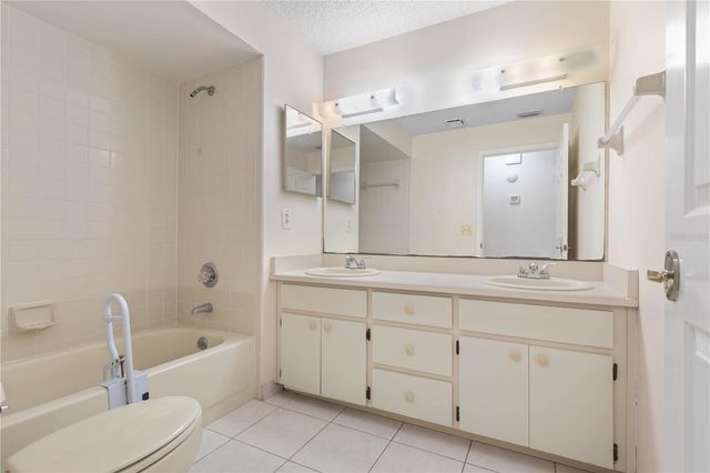 37 CARLSON LANE, Palm Coast, FL 32137