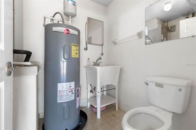 37 CARLSON LANE, Palm Coast, FL 32137