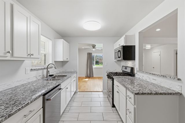 3055 Cliff Creek Drive, Dallas, TX 75233