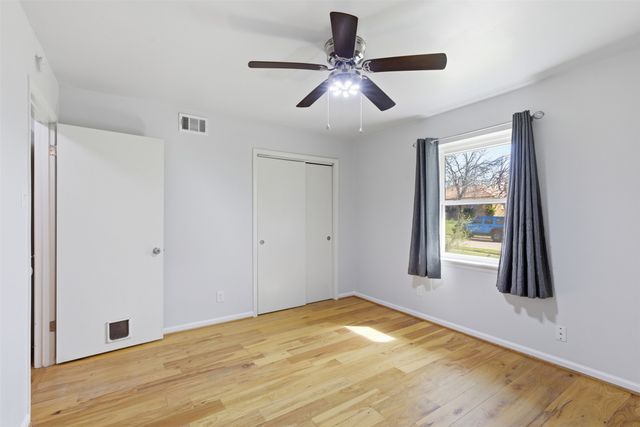 3055 Cliff Creek Drive, Dallas, TX 75233