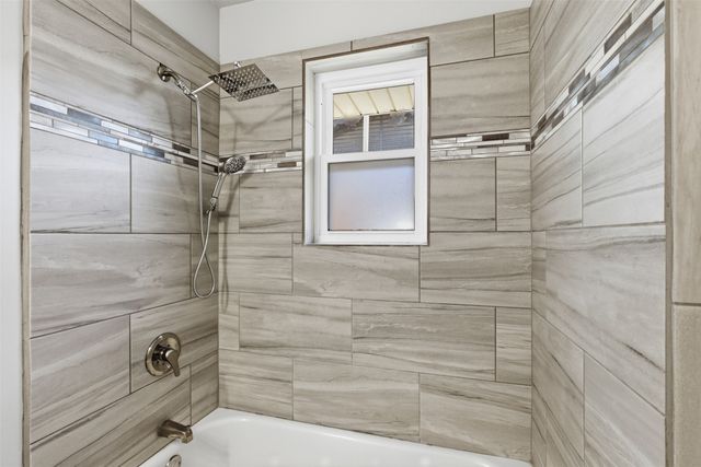 3055 Cliff Creek Drive, Dallas, TX 75233