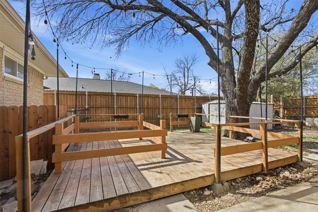 3055 Cliff Creek Drive, Dallas, TX 75233