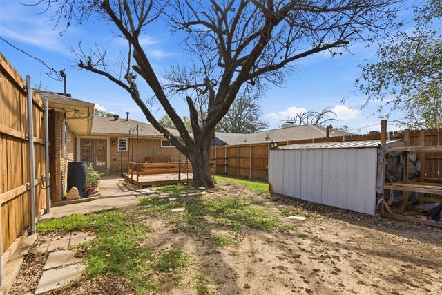 3055 Cliff Creek Drive, Dallas, TX 75233