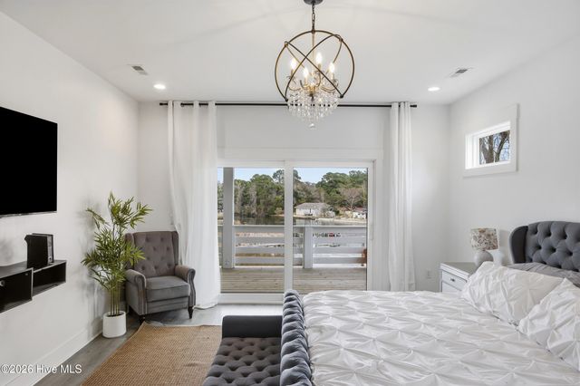 1027 Meridian Drive, Sneads Ferry, NC 28460