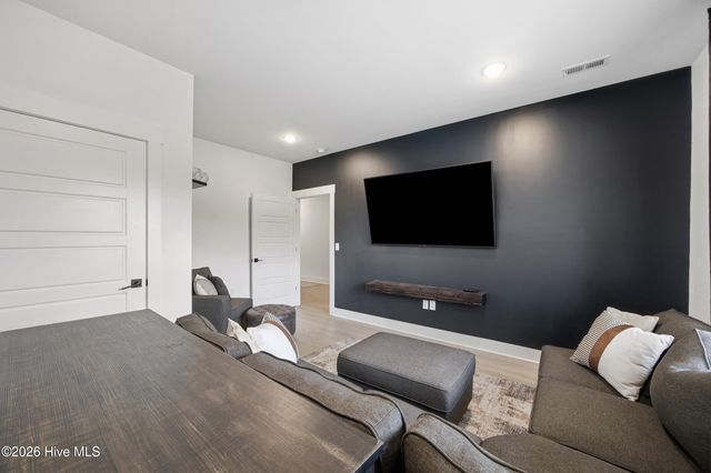 1027 Meridian Drive, Sneads Ferry, NC 28460