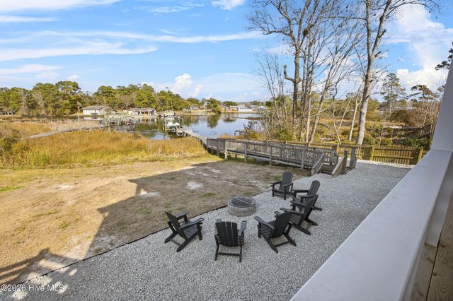 1027 Meridian Drive, Sneads Ferry, NC 28460