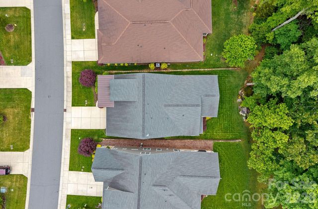 7130 Hanging Rock Court, Denver, NC 28037