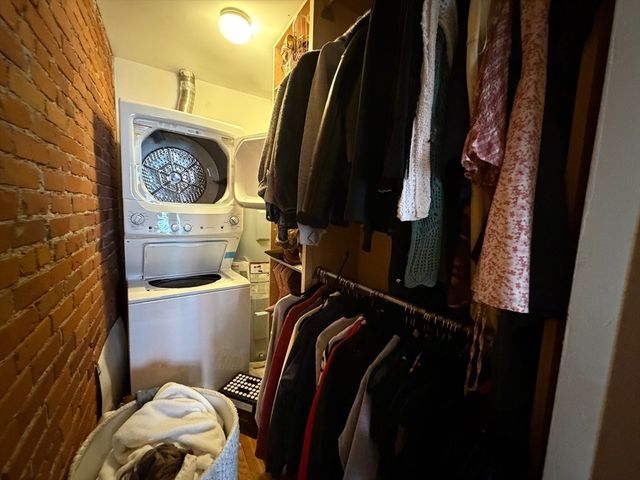 90 Gainsborough 201e, Boston, MA 02115