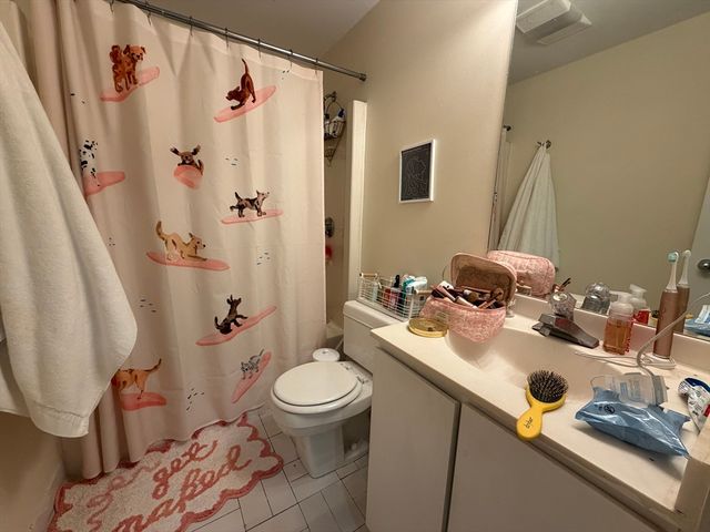 90 Gainsborough 201e, Boston, MA 02115