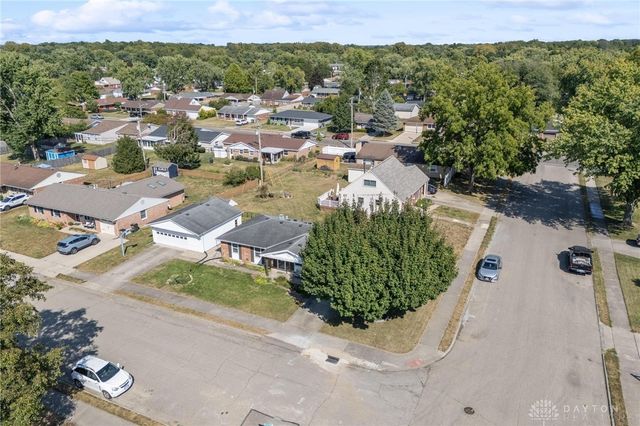 429 Forrest Lane, Troy, OH 45373