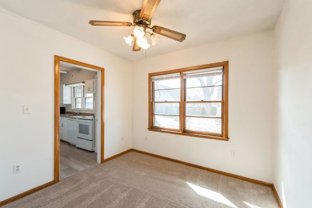 319 N Lord Avenue, Carpentersville, IL 60110