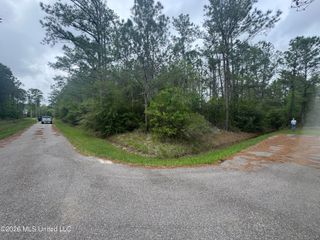 Nsn 10-12 Monroe Street, Waveland, MS 39576