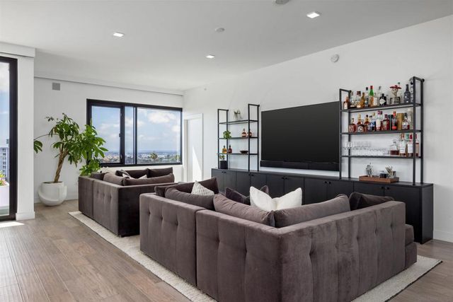 2604 5th Ave 903, San Diego, CA 92103