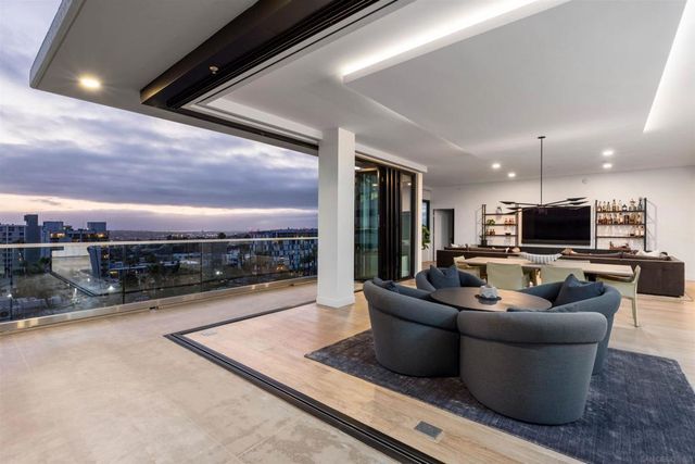 2604 5th Ave 903, San Diego, CA 92103