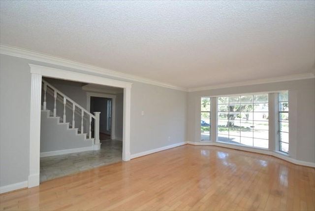 538 Longview Drive, Sugar Land, TX 77478