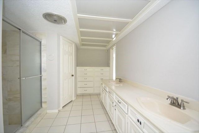 538 Longview Drive, Sugar Land, TX 77478