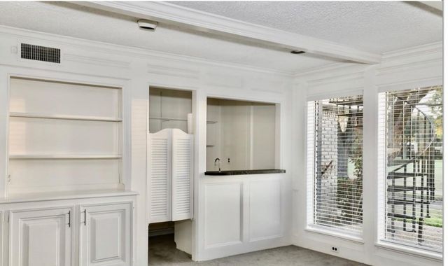 538 Longview Drive, Sugar Land, TX 77478