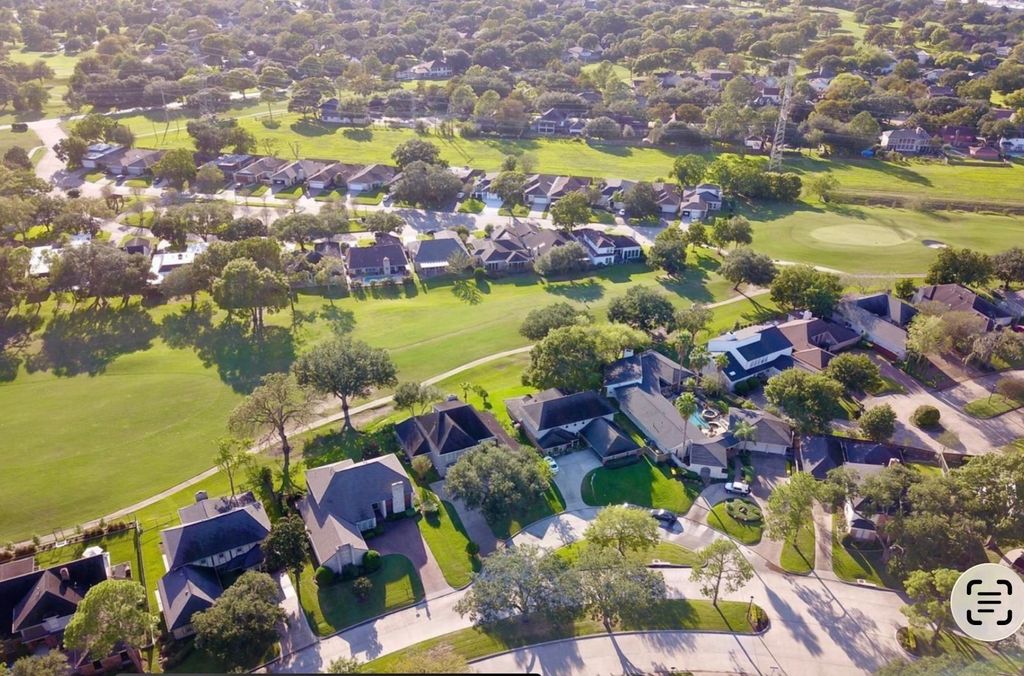 538 Longview Drive, Sugar Land, TX 77478