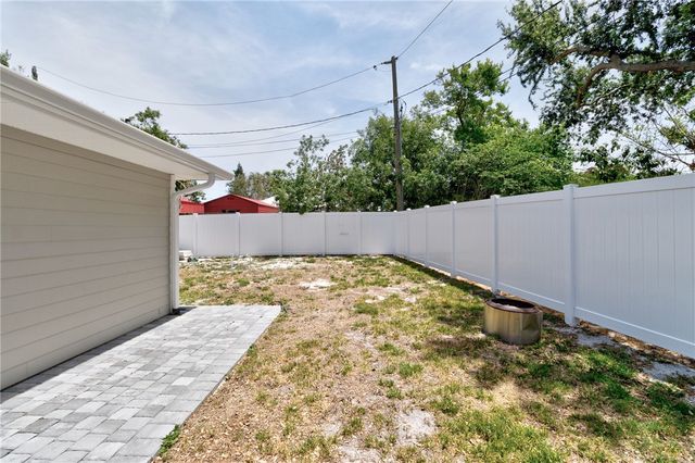7989 143rd Street, Sebastian, FL 32958
