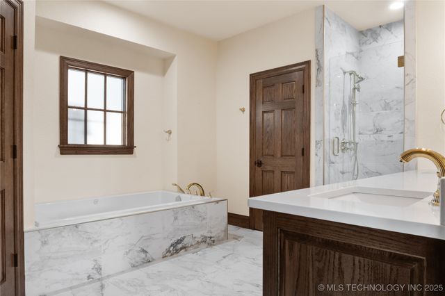 3002 Quail Ridge Circle, Durant, OK 74701