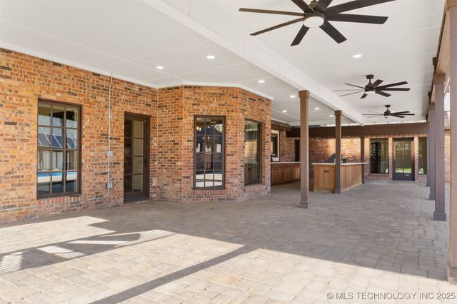 3002 Quail Ridge Circle, Durant, OK 74701