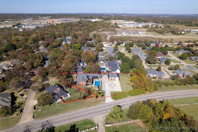 3002 Quail Ridge Circle, Durant, OK 74701