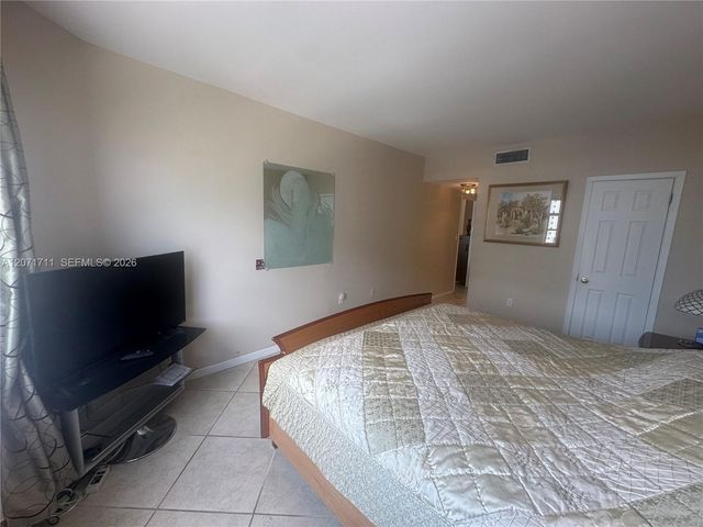 1985 S Ocean Drive 12B, Hallandale Beach, FL 33009
