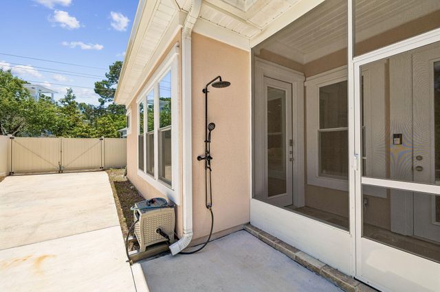 8 Masters Court, Santa Rosa Beach, FL 32459