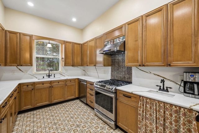 8 Masters Court, Santa Rosa Beach, FL 32459