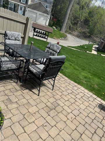 1584 Kings Cove Drive, Rochester Hills, MI 48306