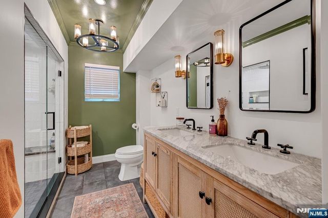 16 Lenape Trail, Montclair, NJ 07009