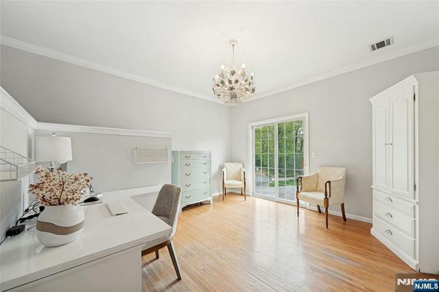 16 Lenape Trail, Montclair, NJ 07009