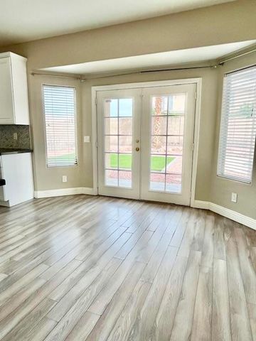 5394 W Kaler Circle, Glendale, AZ 85301