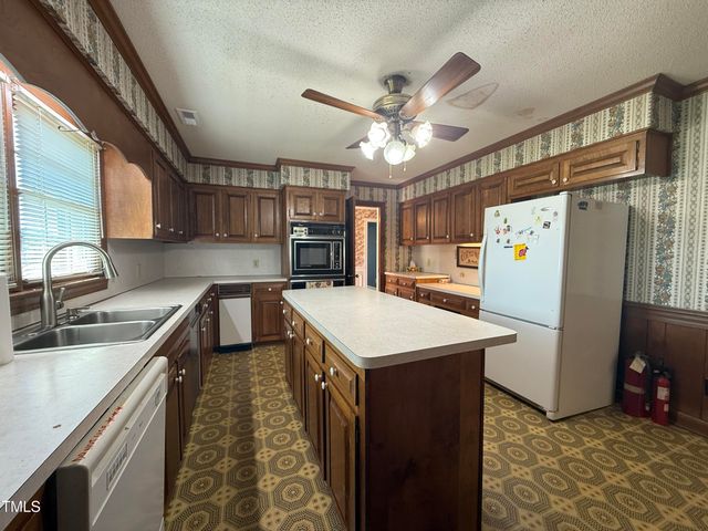 4221 Zacks Mill Road, Angier, NC 27501