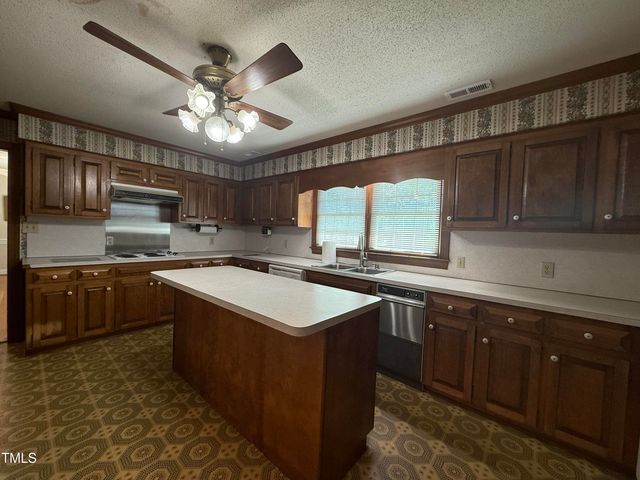 4221 Zacks Mill Road, Angier, NC 27501